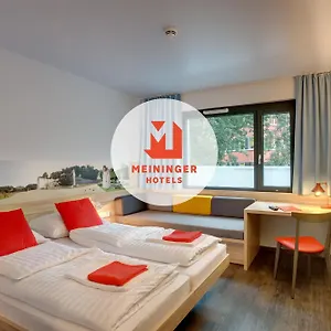Meininger Downtown Franz מלון